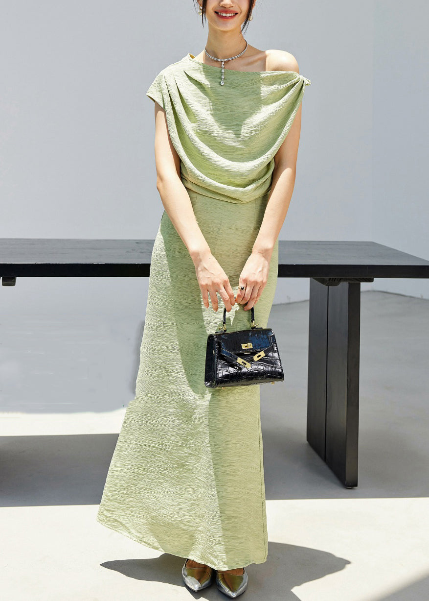 Effortlessly Elegant Top with a Timeless Design