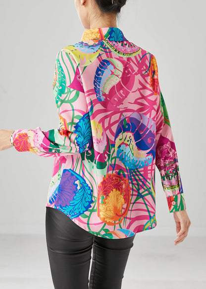Classic Vintage Blouse with a Flattering Fit