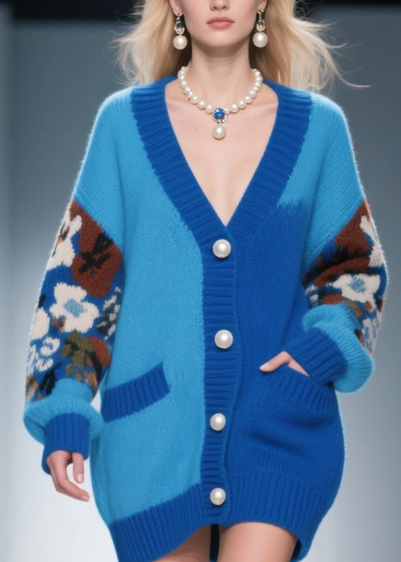 Classic Vintage Cardigan with a Flattering Fit