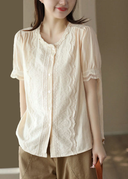 Beautifully Crafted Blouse in a Classic Style