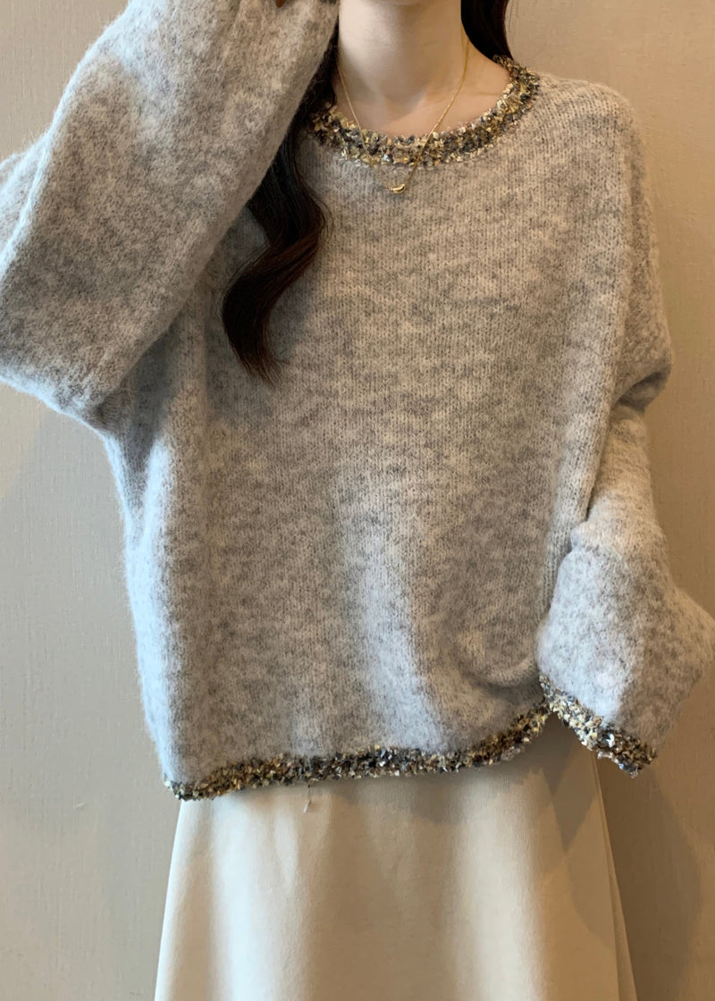 Well Tailored Sweater with a Graceful Silhouette