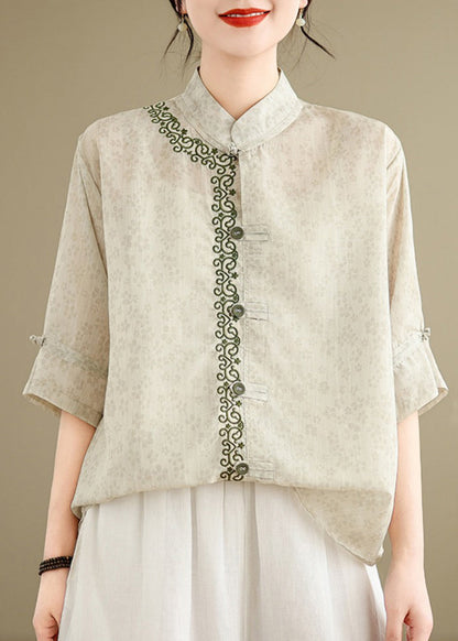 Effortlessly Elegant Top with a Timeless Design