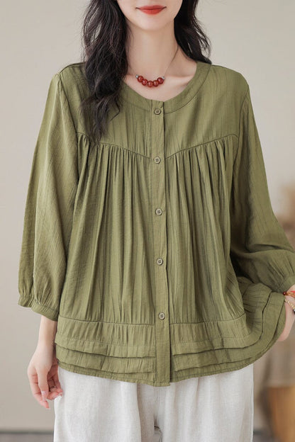 Classic Vintage Blouse with a Flattering Fit