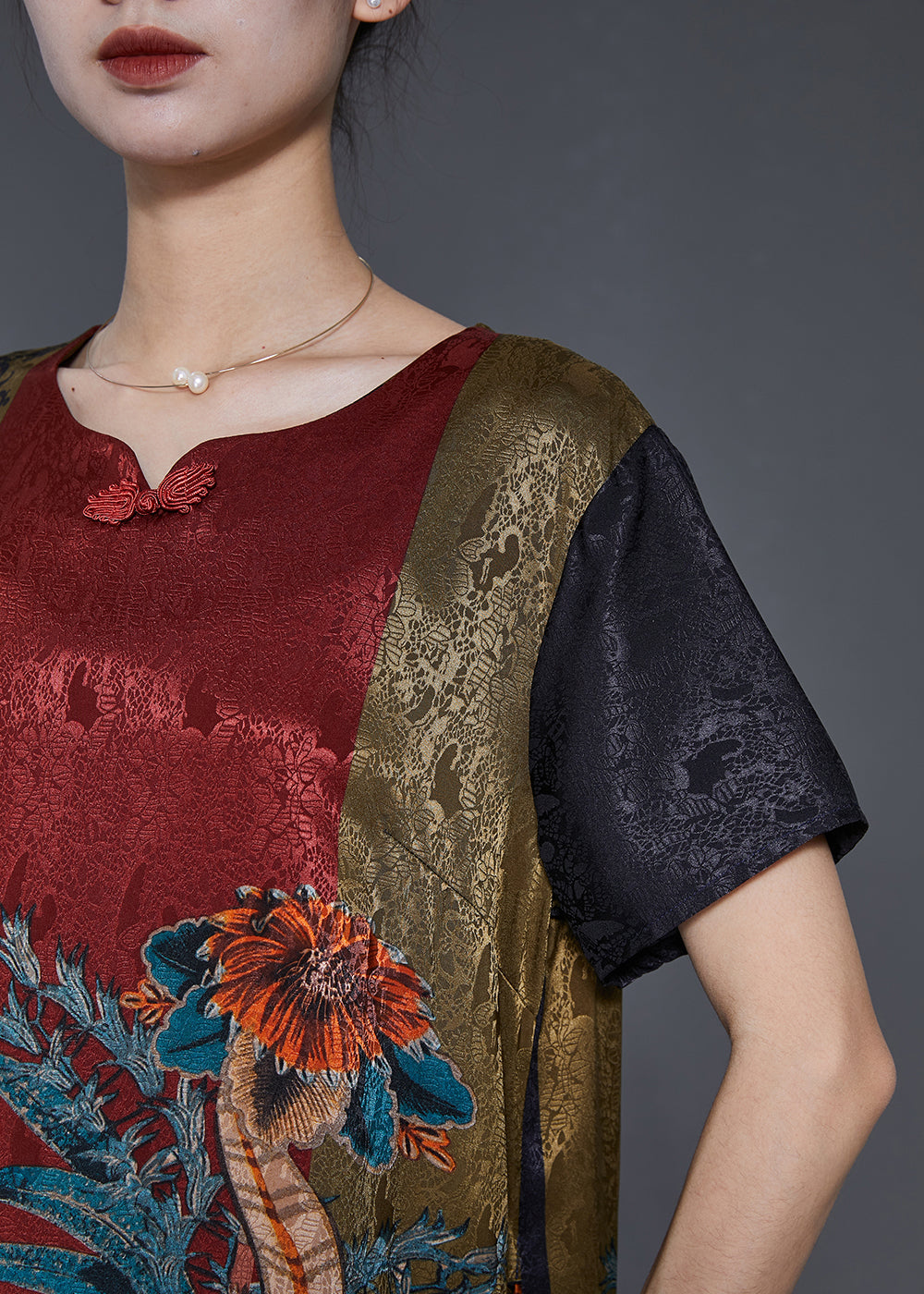 Beautifully Crafted Dress in a Classic Style