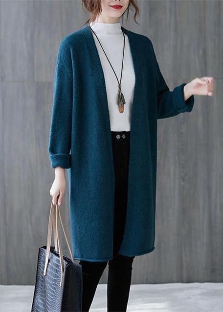 Well Tailored Coat with a Graceful Silhouette