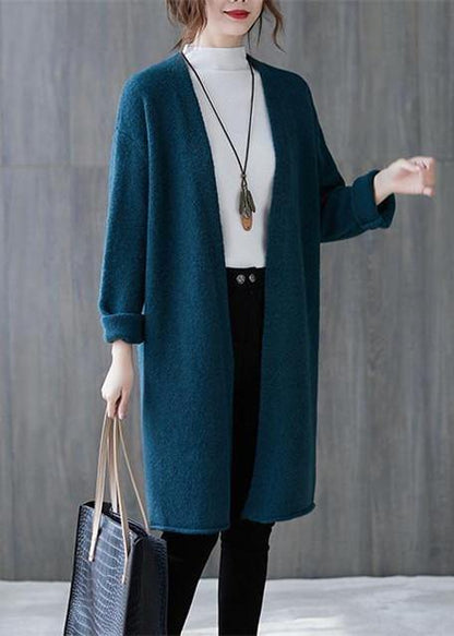 Well Tailored Coat with a Graceful Silhouette