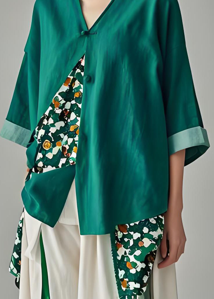 Well Tailored Top with a Graceful Silhouette