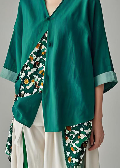 Well Tailored Top with a Graceful Silhouette