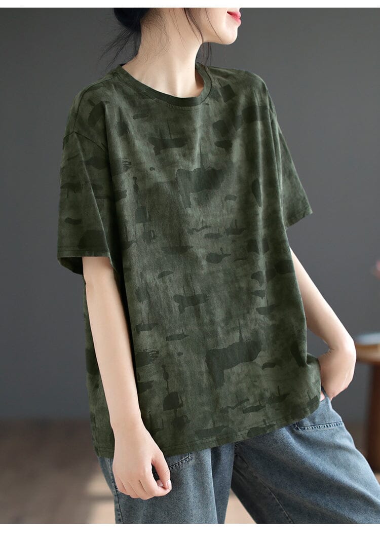 Classic Vintage T-Shirt with a Flattering Fit