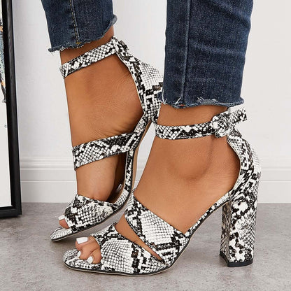 Graceful Orthopedic Sandals for Modern Look