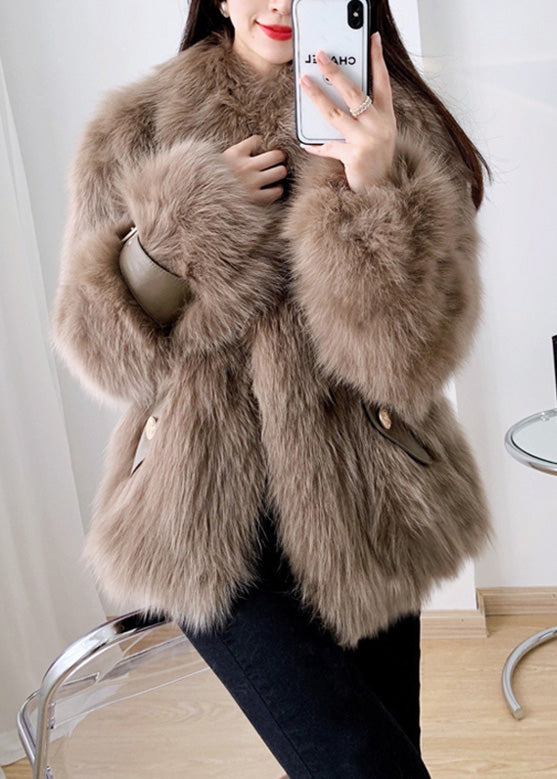 Gracefully Styled Coat for Any Occasion