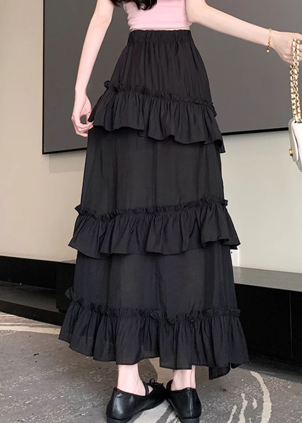 Well Tailored Garment with a Graceful Silhouette