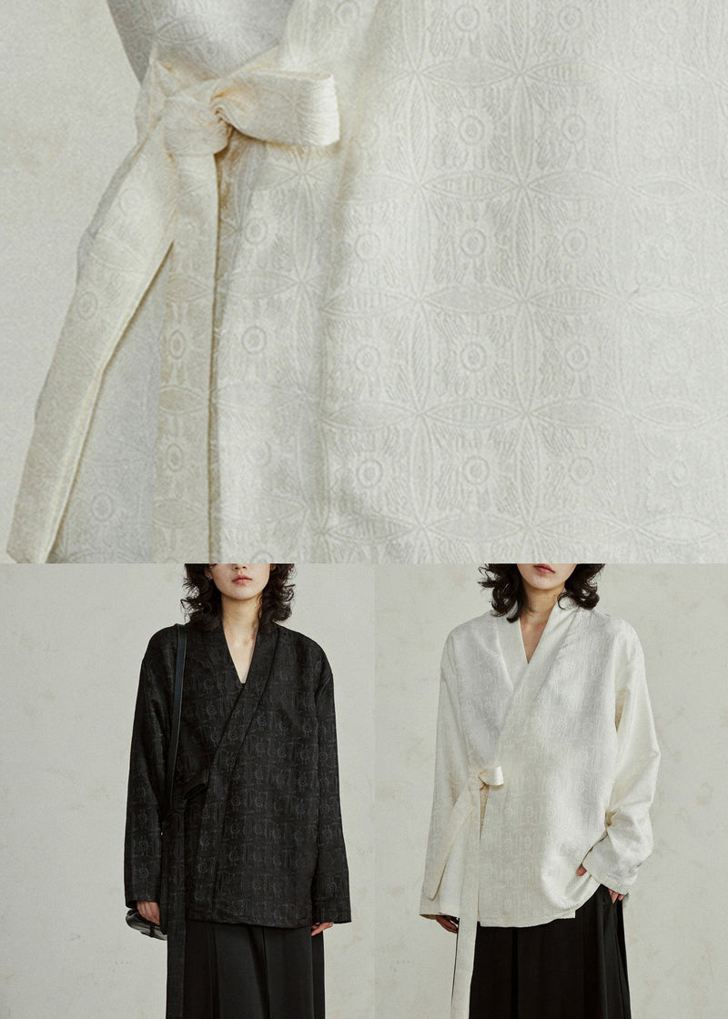 Well Tailored Top with a Graceful Silhouette
