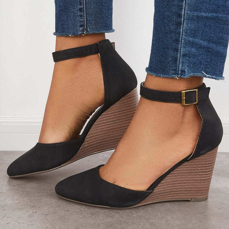 Graceful Orthopedic Pumps for Modern Look