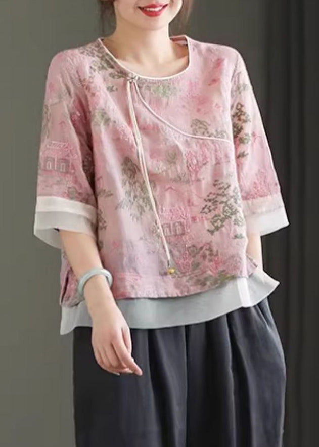 Well Tailored Top with a Graceful Silhouette