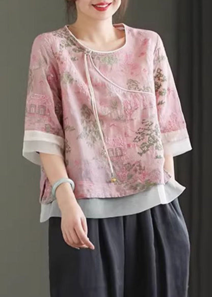 Well Tailored Top with a Graceful Silhouette