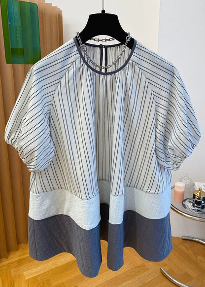 Classic Vintage Shirt with a Flattering Fit