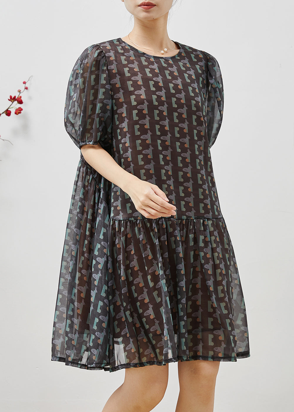 Classic Vintage Dress with a Flattering Fit