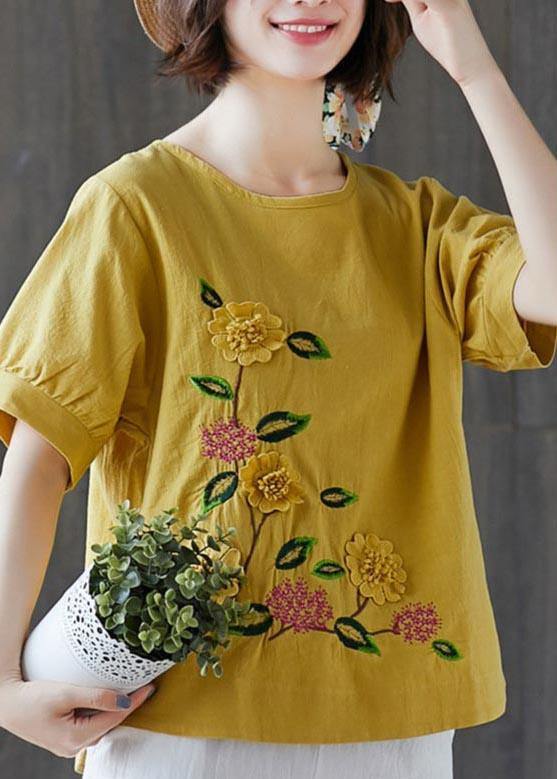 Well Tailored Top with a Graceful Silhouette
