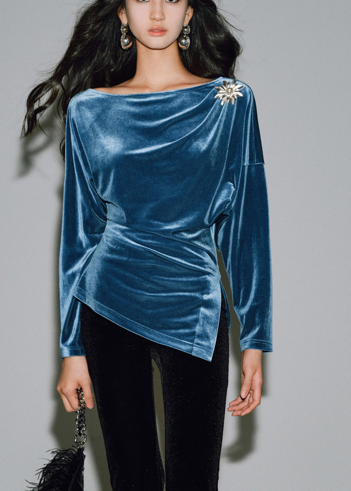 Beautifully Finished Top in a Timeless Design