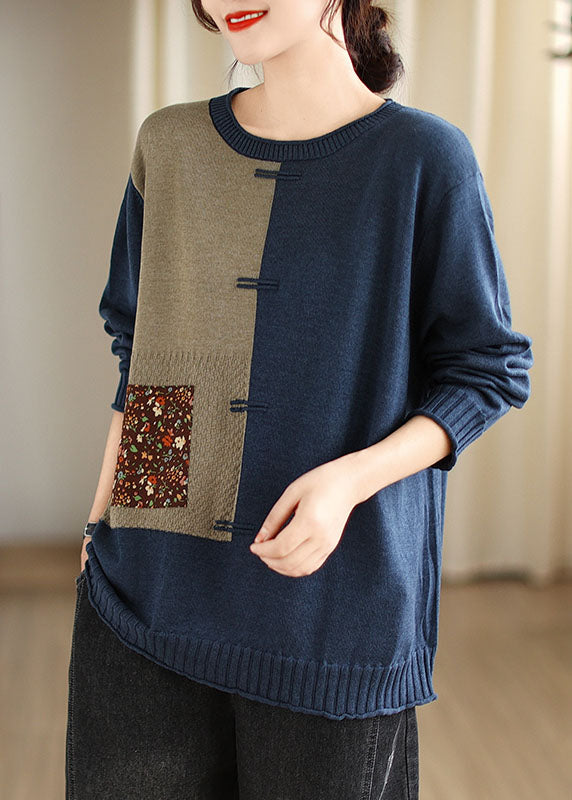 Classic Vintage Sweater with a Flattering Fit