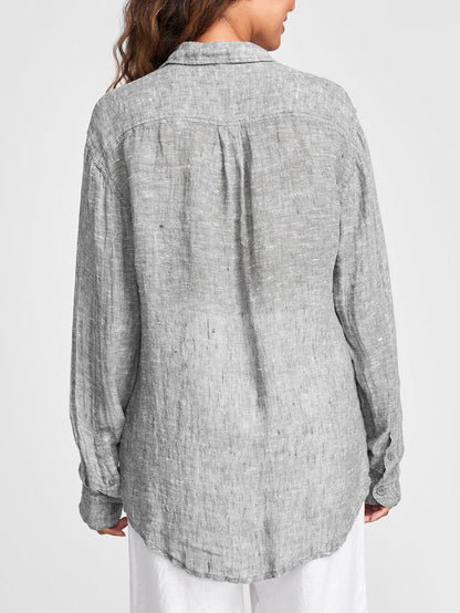 Classic Vintage Shirt with a Flattering Fit