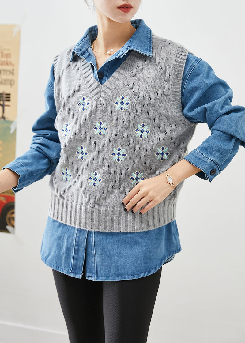 Classic Vintage Shirt with a Flattering Fit