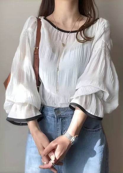 Classic Vintage Shirt with a Flattering Fit