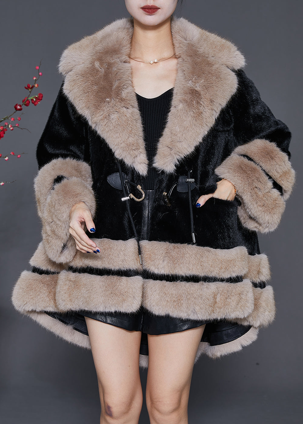 Effortlessly Elegant Coat with a Timeless Design