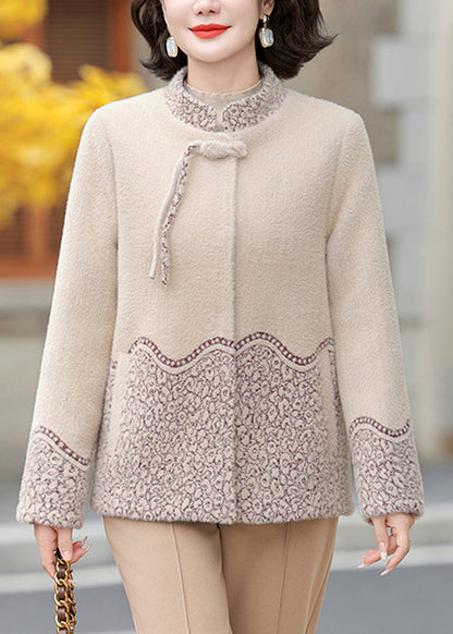 Beautifully Finished Coat in a Timeless Design