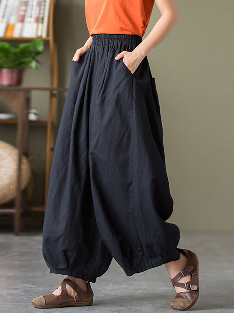Effortlessly Elegant Pants with a Timeless Design