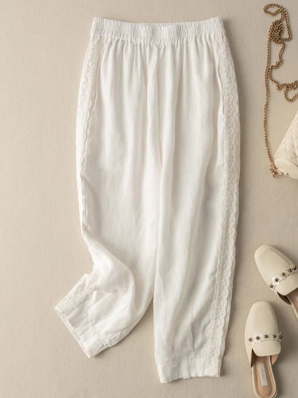 Effortlessly Elegant Pants with a Timeless Design