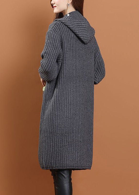Well Tailored Cardigan with a Graceful Silhouette