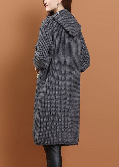 Well Tailored Cardigan with a Graceful Silhouette