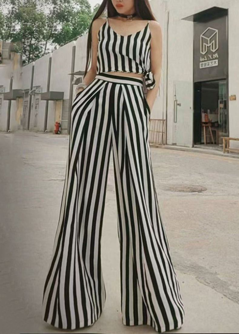 Well Tailored Pants with a Graceful Silhouette