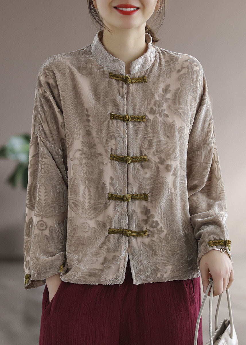 Well Tailored Shirt with a Graceful Silhouette