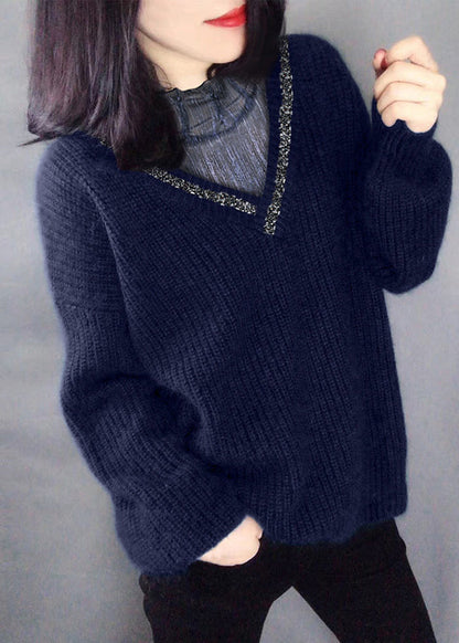 Classic Vintage Sweater with a Flattering Fit