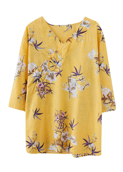 A Vintage Style Shirt with Delicate Timeless Details