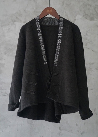 Effortlessly Elegant Sweater with a Timeless Design