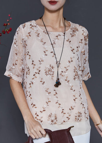 Classic Vintage Shirt with a Flattering Fit
