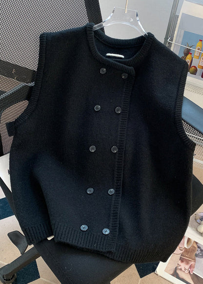 Elegantly Styled Coat for Everyday Wear