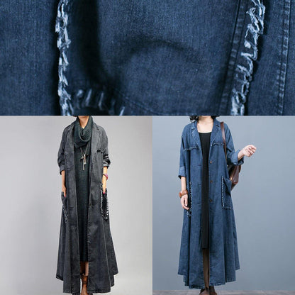 Well Tailored Coat with a Graceful Silhouette