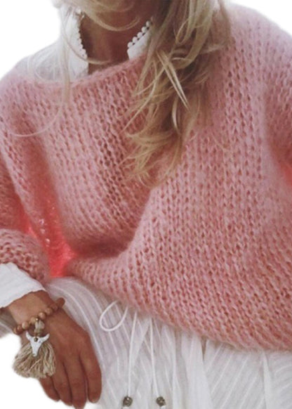 Well Tailored Sweater with a Graceful Silhouette