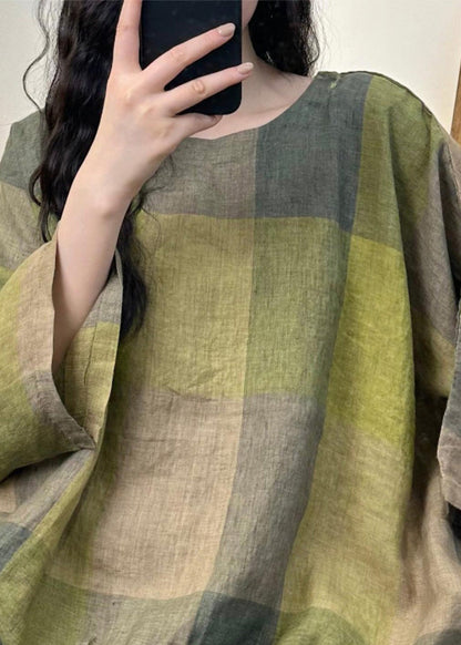 Effortlessly Elegant Top with a Timeless Design