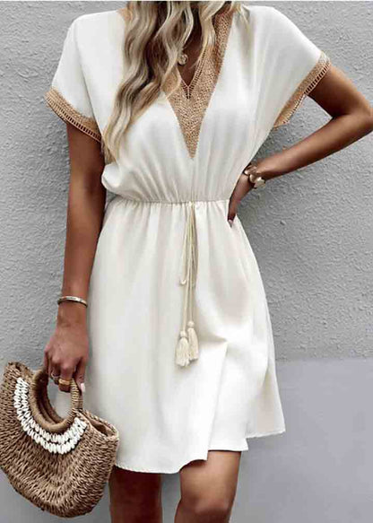 Effortlessly Elegant Dress with a Timeless Design