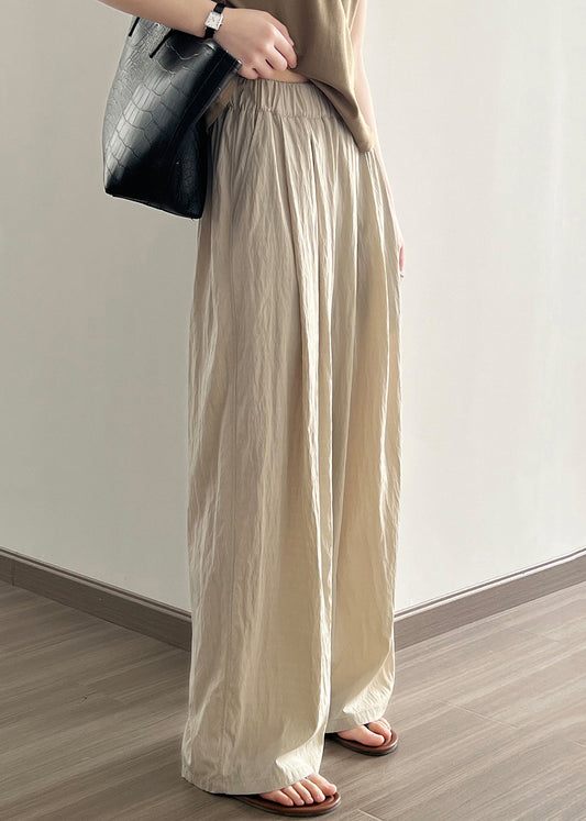 Well Tailored Pants with a Graceful Silhouette