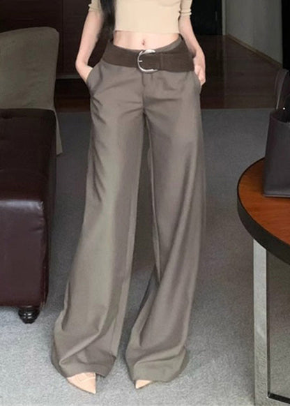 Effortlessly Elegant Pants with a Timeless Design