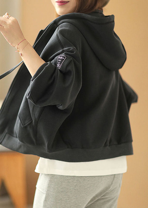 Effortlessly Elegant Jacket with a Timeless Design
