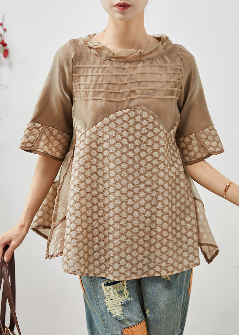 Classic Vintage Shirt with a Flattering Fit
