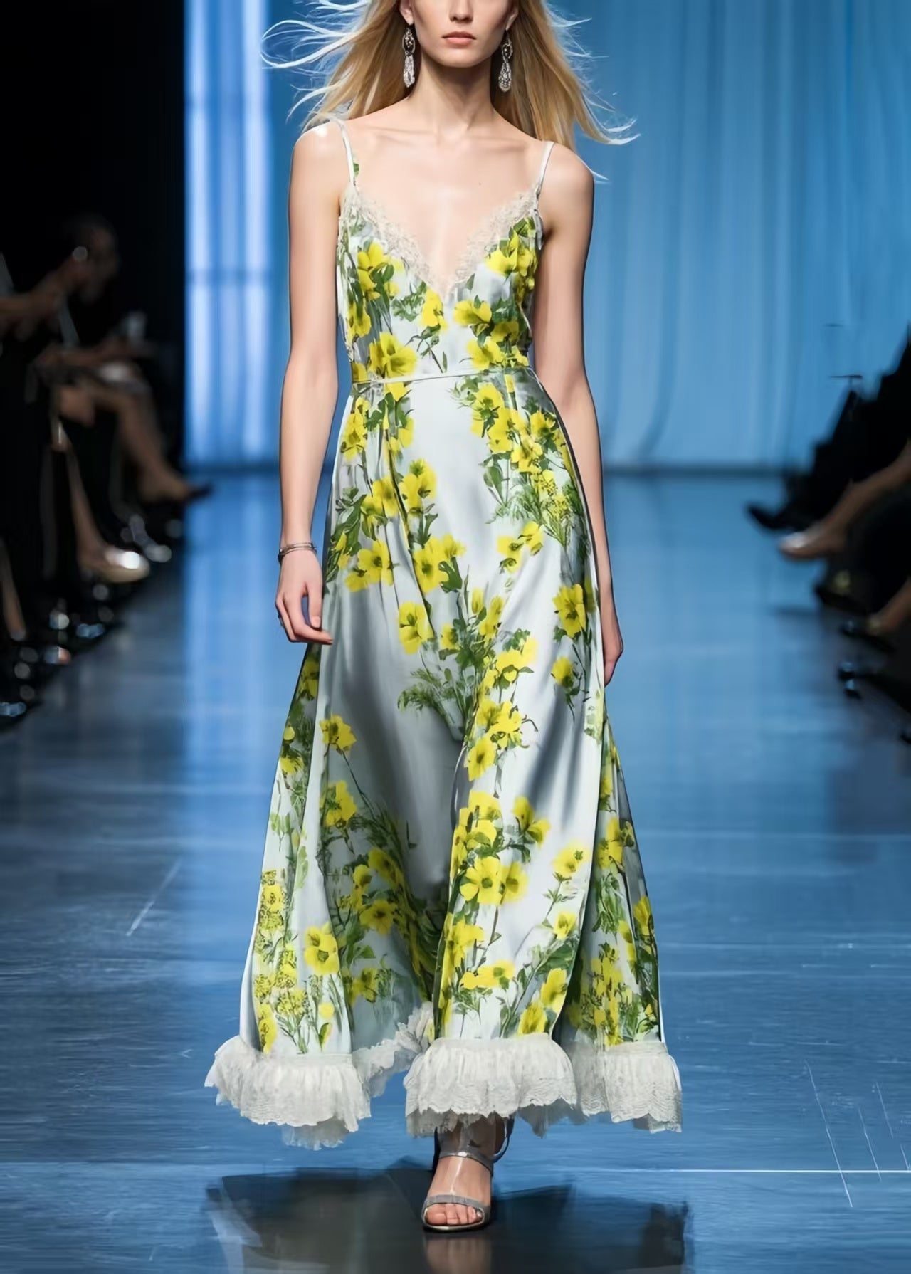 Well Tailored Dress with a Graceful Silhouette
